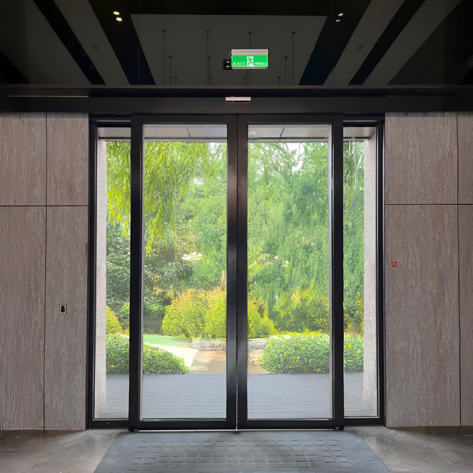 完美視野與性能兼具！社區住宅自動門專業方案。